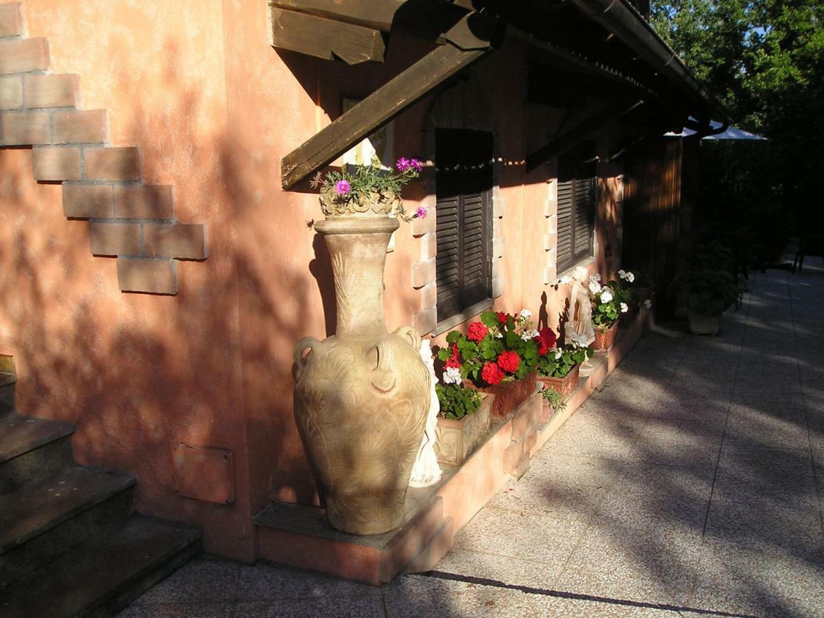 Villa Rosalba Camere Barbarano Romano Exterior photo